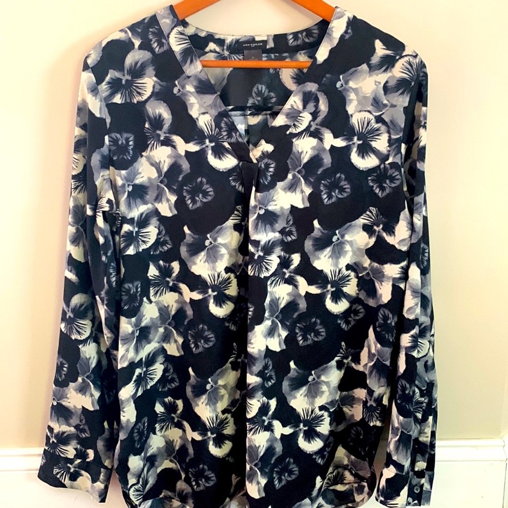 Black/White Floral Ann Taylor Blouse